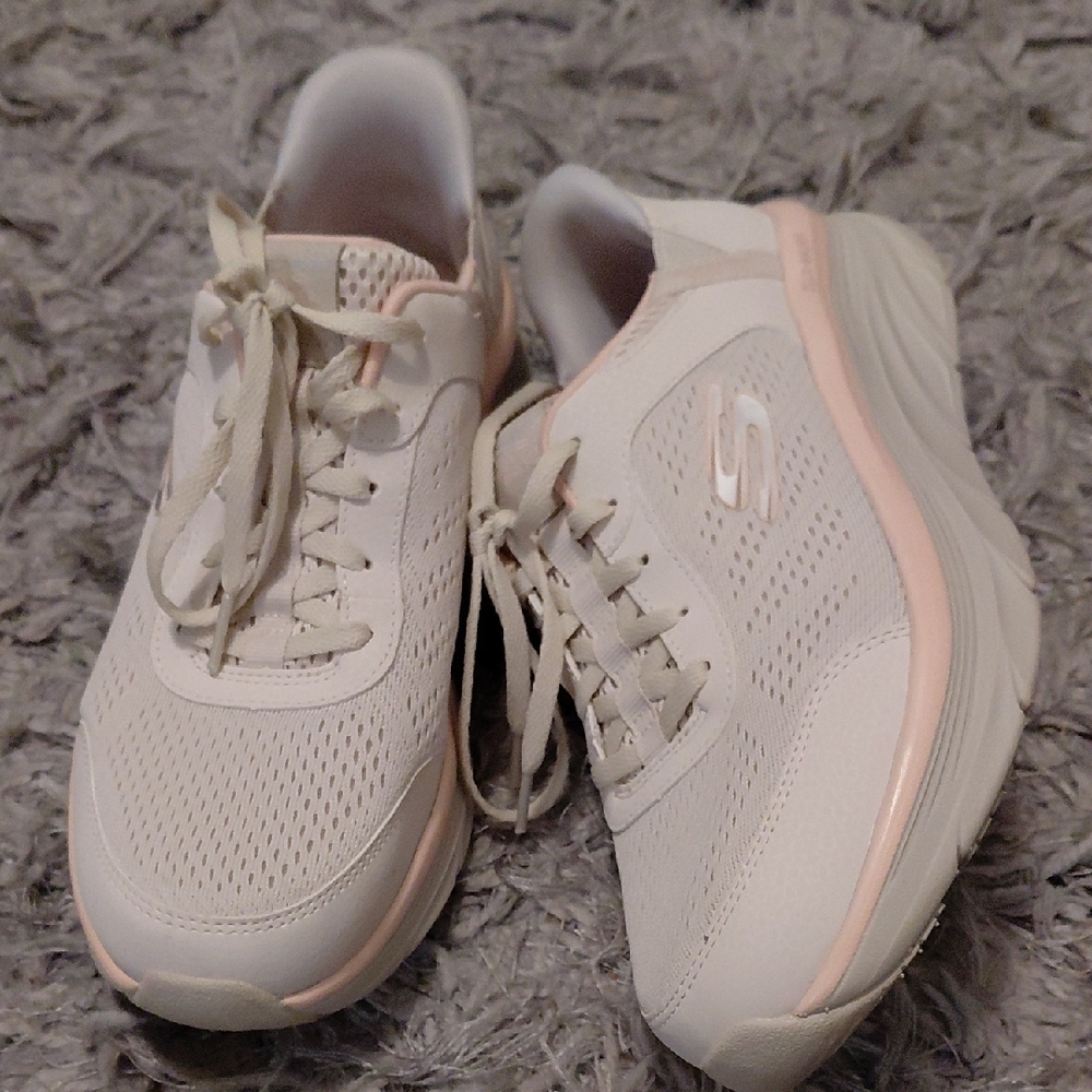 Skechers Women's Cream and Pink Sneakers
